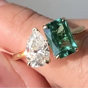Stunning 14k gold plated Asymmetric Pear and Square Zircon Ring NWT
